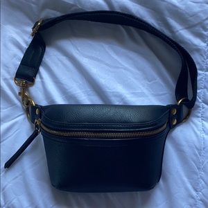 Women’s Fashion “Fanny Pack”